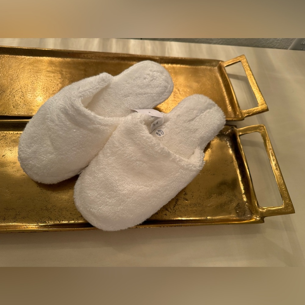 RH made in Turkey New Ultra Soft Snow ❄️ Colored ❄️Male/Female Plush Slippers ❄️